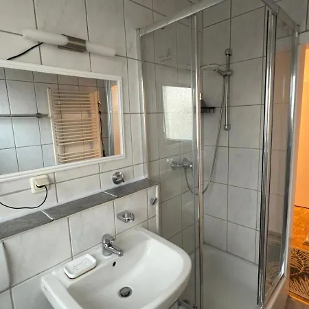 Oberhausen-alstaden Apartment *